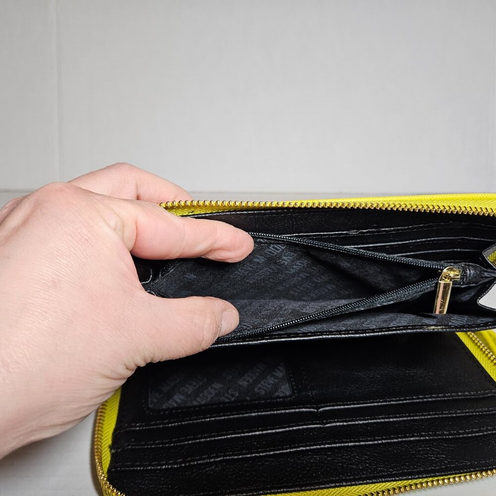 STEVE MADDEN SMOOTH ZIP AROUND WALLET PASTEL YELLOW WRISTLET - Picture 14 of 15
